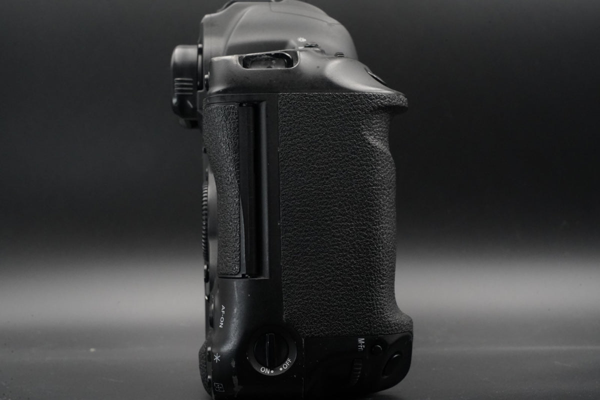 Canon EOS-1DX Mark III Digital SLR Camera US STOCK #10783