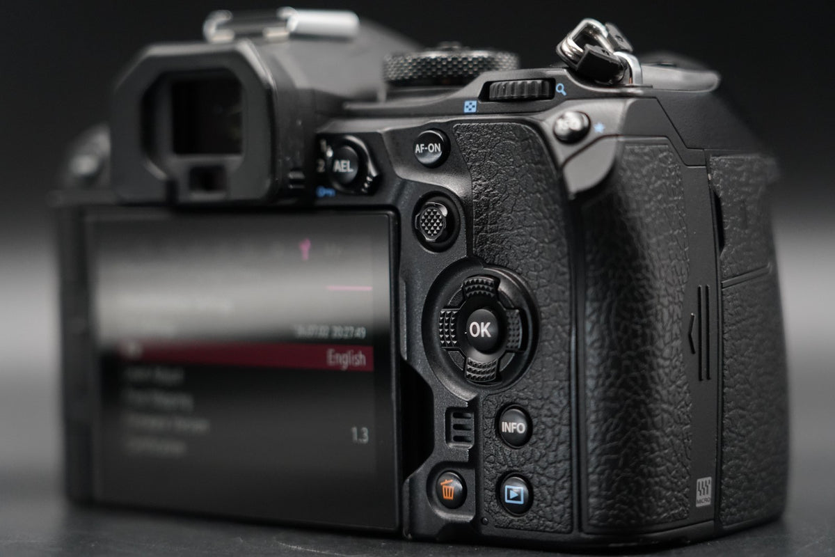 -3765 cuts- OM SYSTEM OM-1 Mark II Mirrorless Camera US STOCK #11159