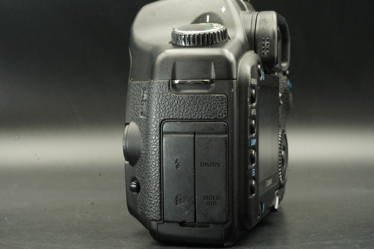 Canon EOS 5D Digital SLR Full Frame Camera Body Only #12390