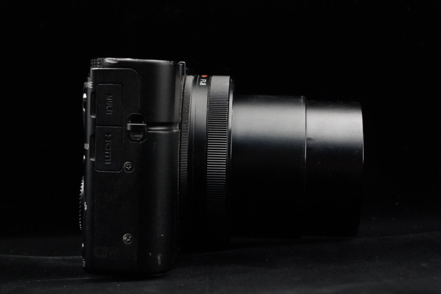 Sony Cyber-shot DSC-RX100 III M3 Point Shoot Digital Camera 10137