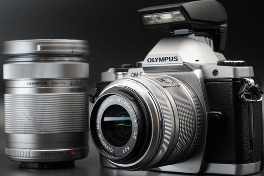 Olympus E-M5 Mirrorless Digital Camera w/ 2 Lenses Silver 11366