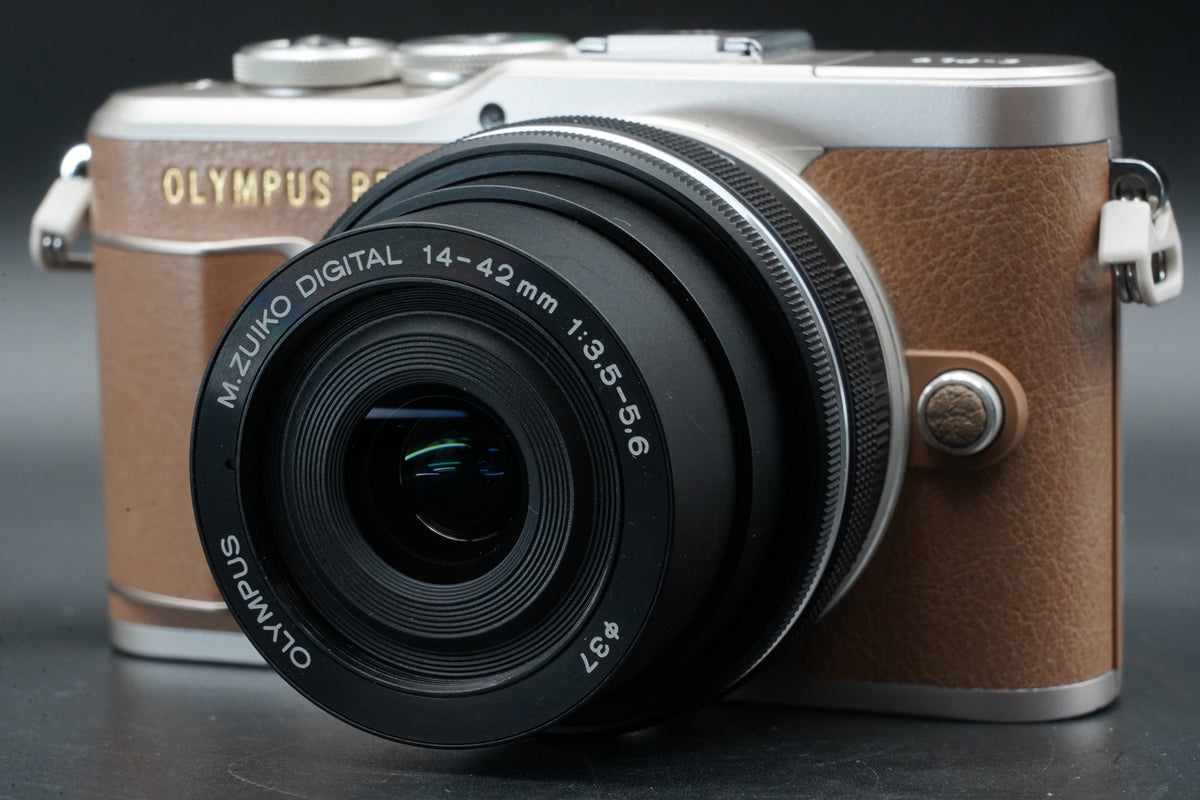 OLYMPUS PEN E-PL9 16.1MP Digital Camera w/ 2 Lens Brown US STOCK #11010