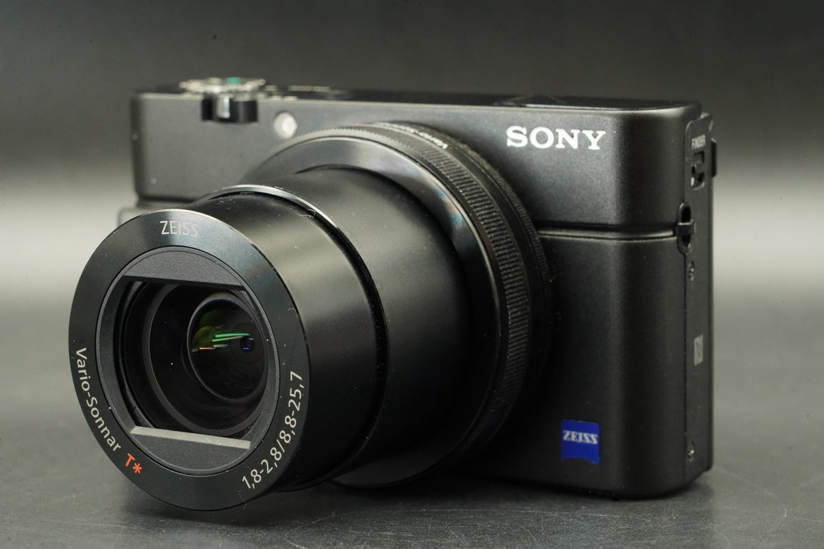 Sony Cyber-shot DSC-RX100M3 III Point Shoot Digital Camera #12288