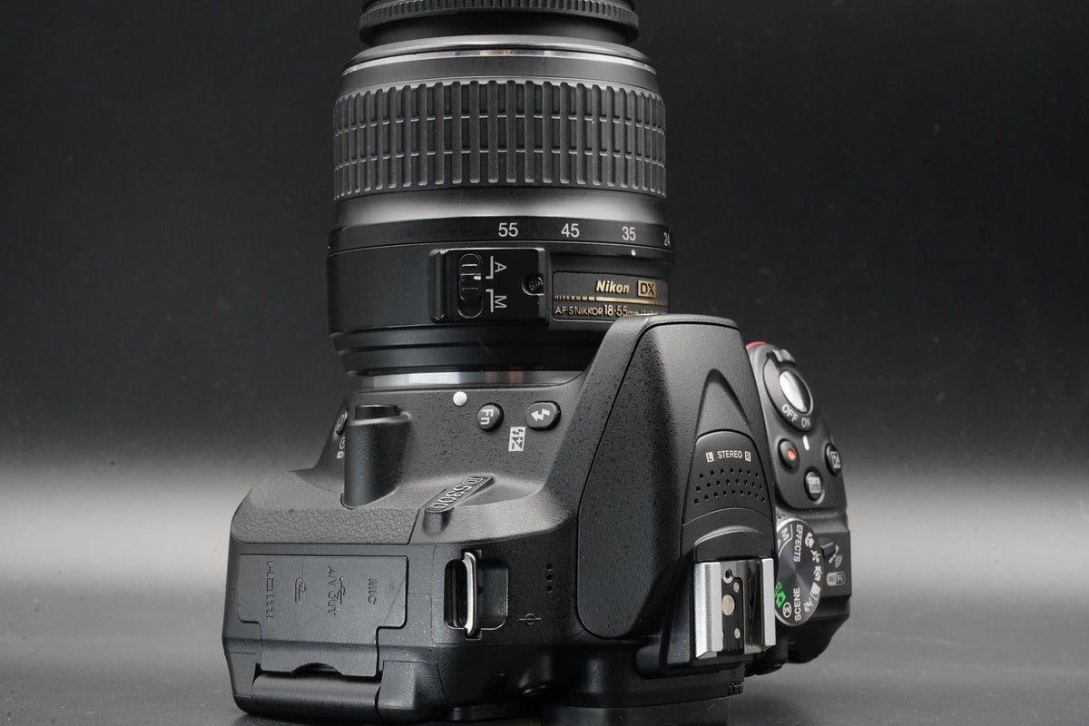 Nikon D5300 DSLR Digital Camera with 2 Lenses -7480 cuts- #11116