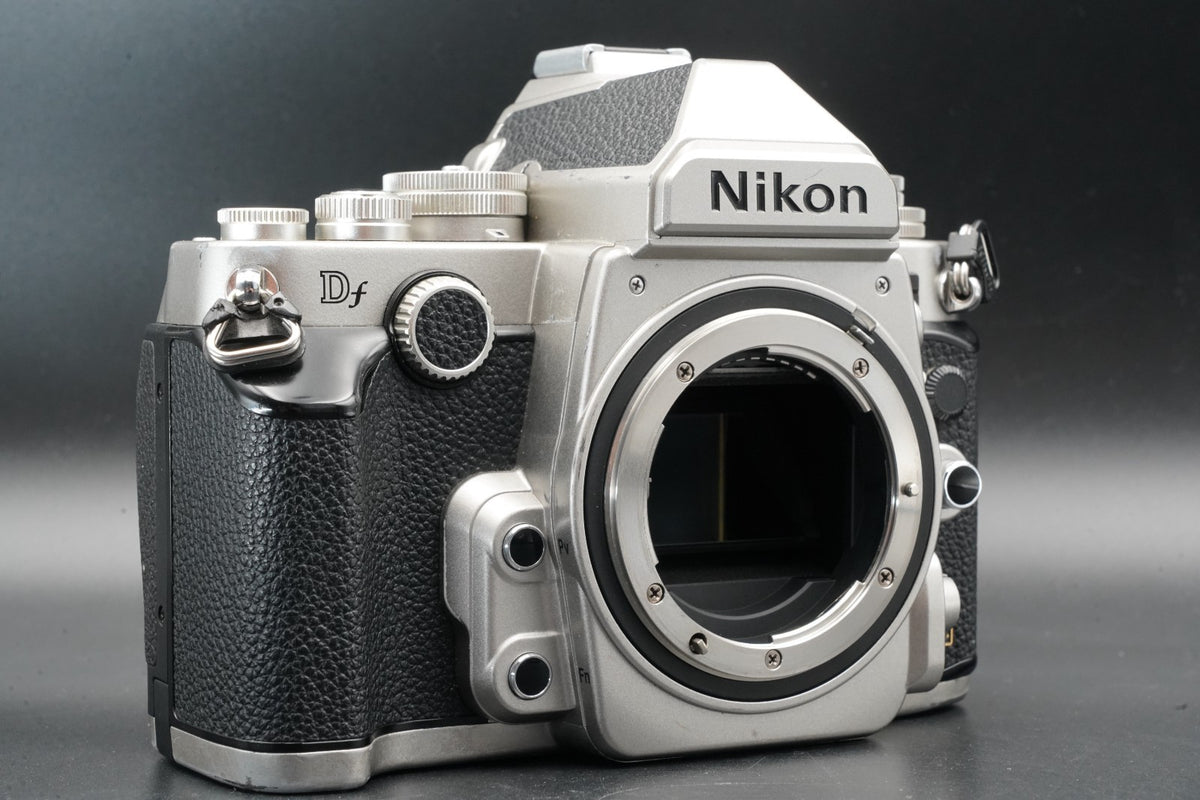 Nikon Df Silver DSLR Digital Camera Body -8818 cuts- #11462