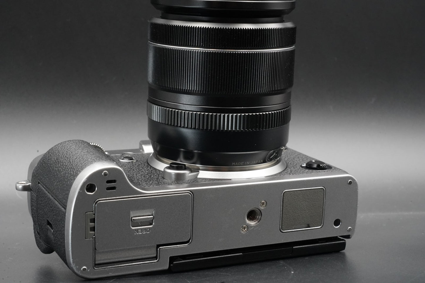 1695 cuts! Fujifilm X-T3 Mirrorless Digital Camera Silver with Lens 10702