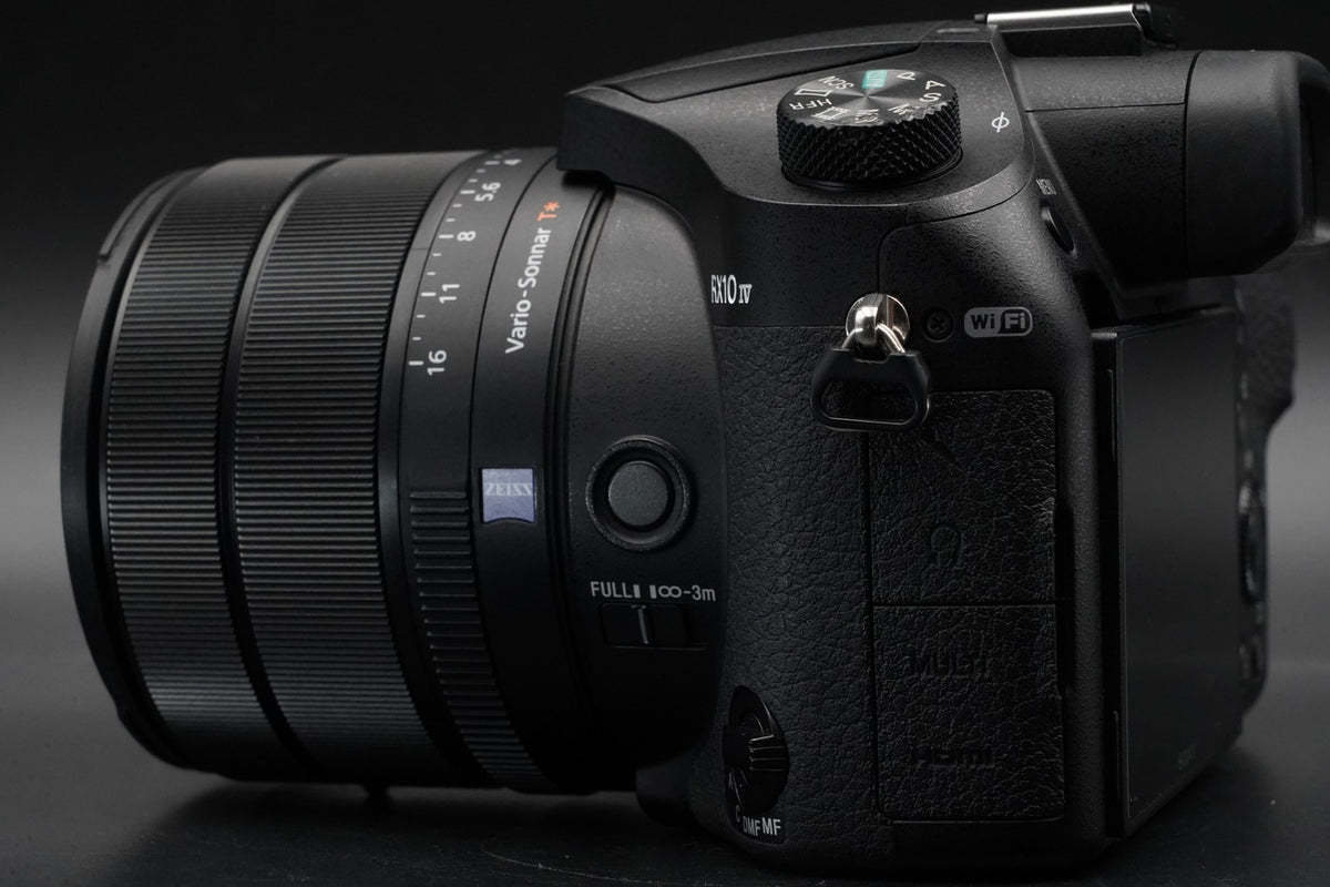 Sony Cyber-Shot RX10 IV 20.1MP Digital Camera DSC-RX10M4 ALMOST UNUSED #10931