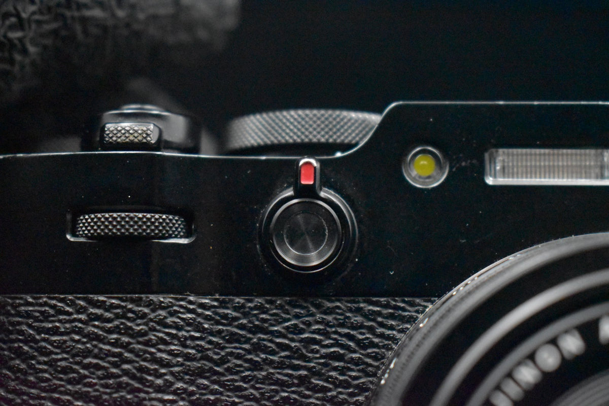 [US Duty Paid] Fujifilm Fuji X100V kompakte digitale Videokamera schwarz 9258