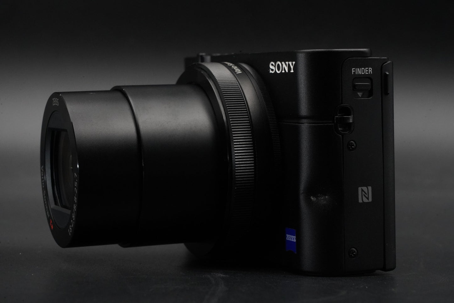 Sony Cyber-shot DSC-RX100M3 III Point Shoot Digital Camera US Duty Paid 10786