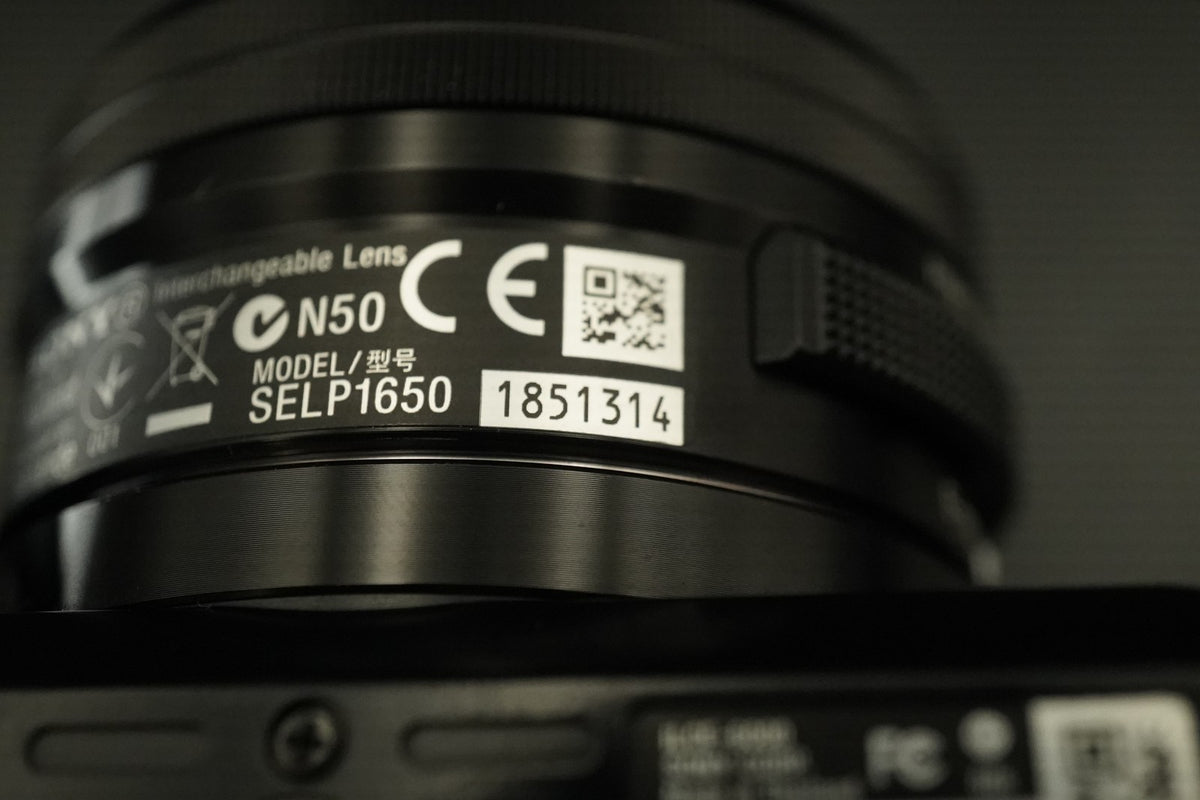 Appareil photo numérique Sony a6000 noir avec coupe 16-50 + 55-210 mm...