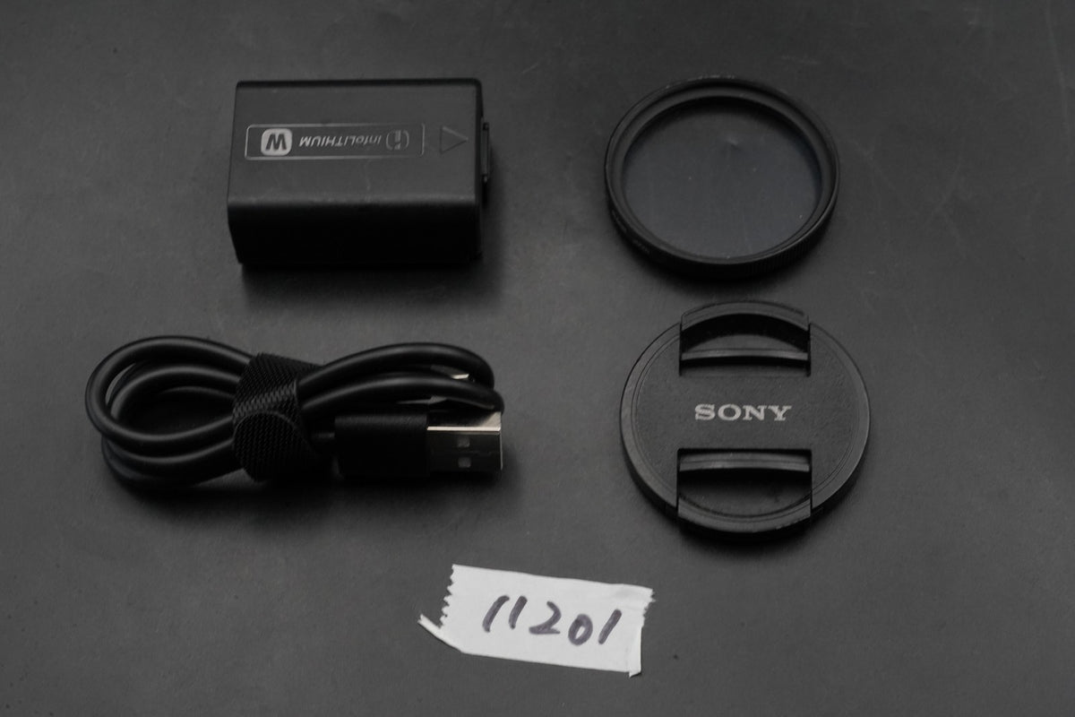 Sony a5100 Mirrorless Digital Camera White -12191 cuts- US STOCK #11201