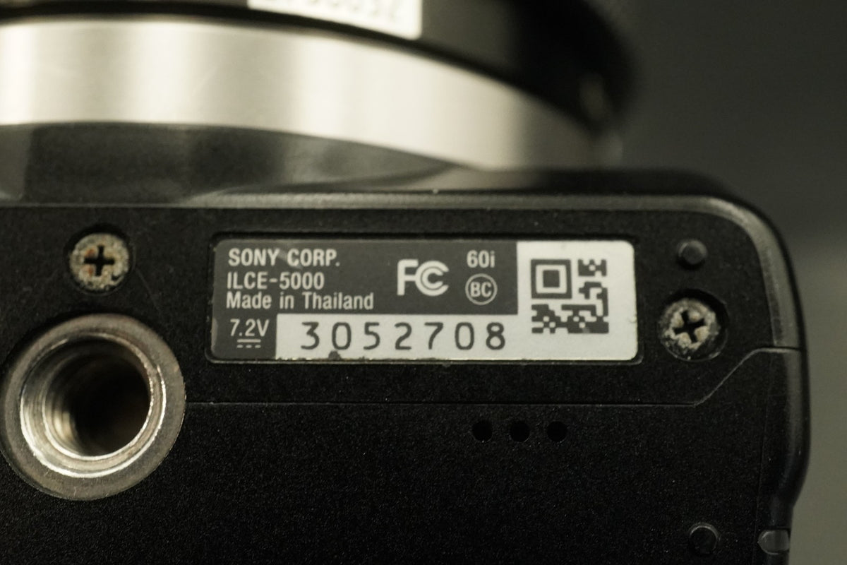 Sony Alpha a5000 Mirrorless Digital Camera with Lens Black -2674 cuts- #11946