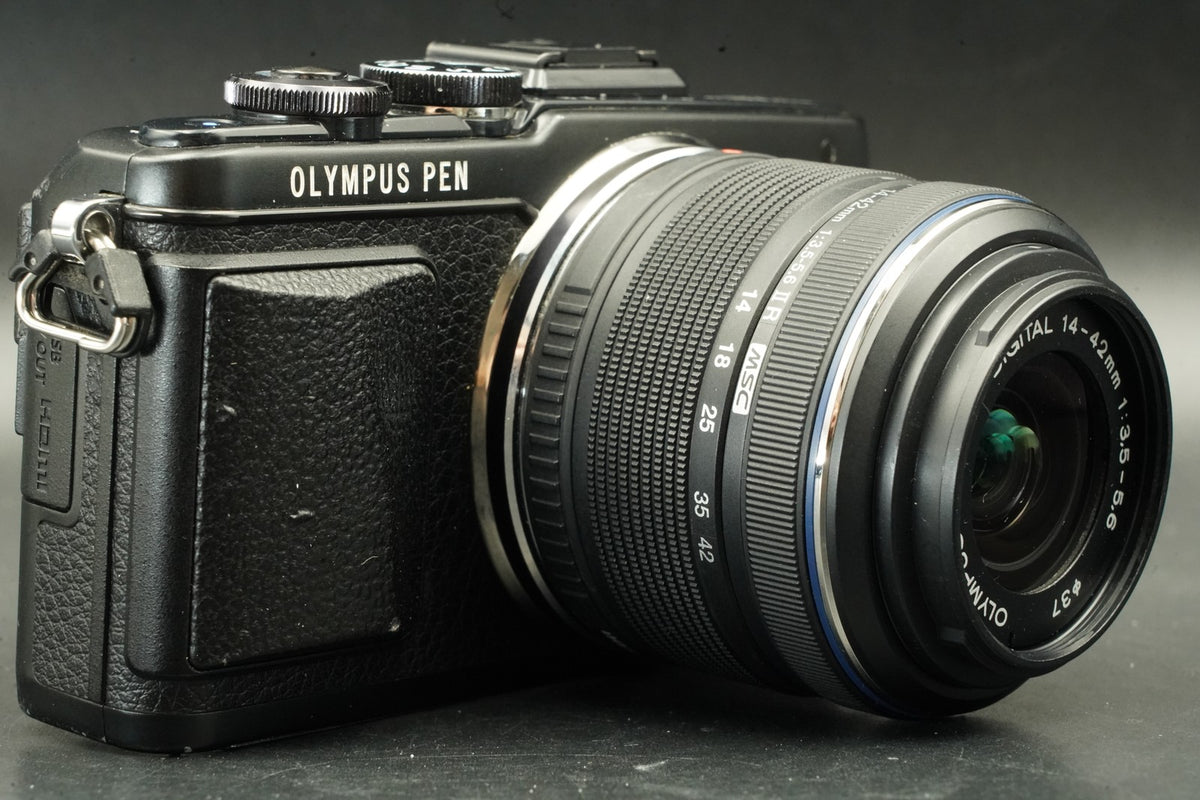 Olympus PEN E-PL7 Digital Camera Black with 2 Lens -21103 cut- #12638