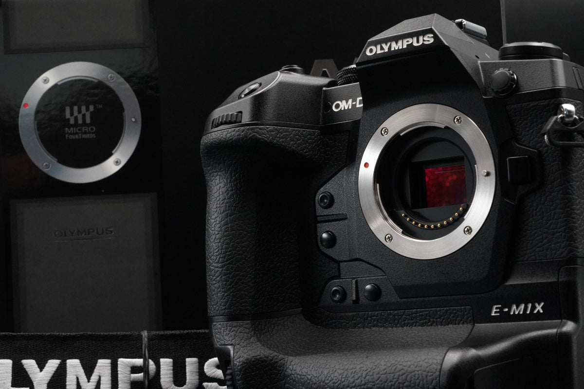 Olympus OM-D E-M1X 20.4MP Mirrorless Digital Camera body -1866 cuts- #11098