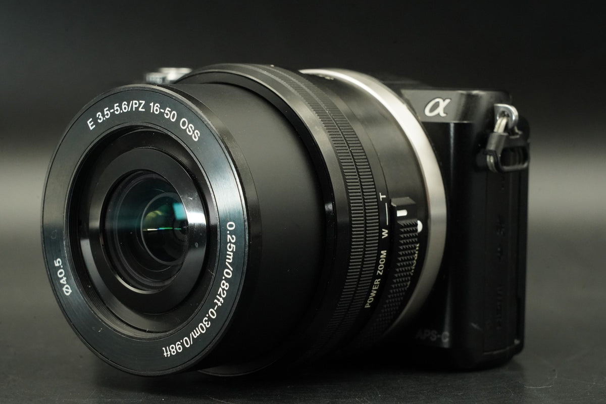 Sony Alpha a5000 Mirrorless Digital Camera with Lens Black -2674 cuts- #11946