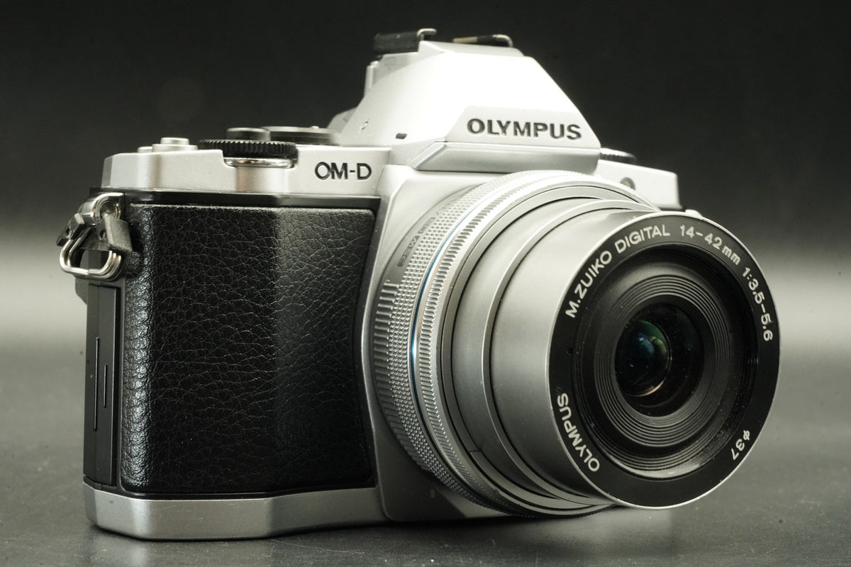 Olympus OM-D E-M5 Digital Camera with 14-42mm + 40-150mm Lens Silver #12043