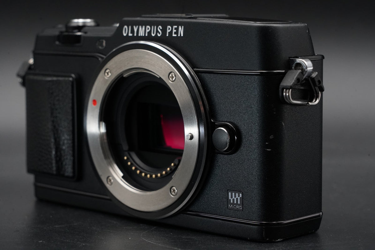 Olympus PEN E-P5 Black Body Wifi Digital Camera US STOCK #11047