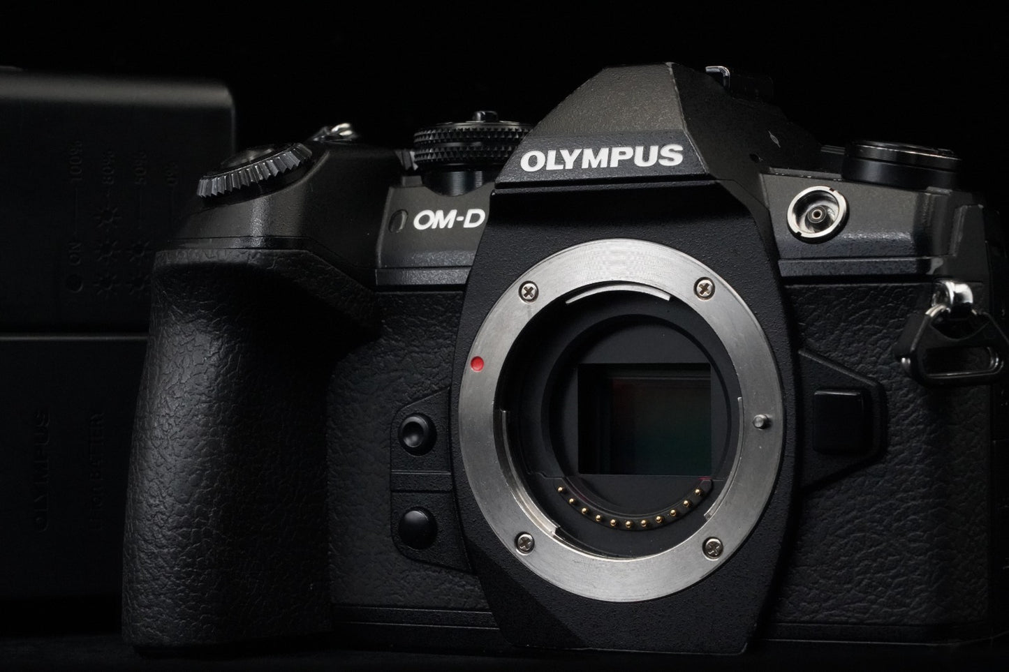 Olympus OM-D E-M1 Mark II Digital Camera Black Body US Duty Paid 9877