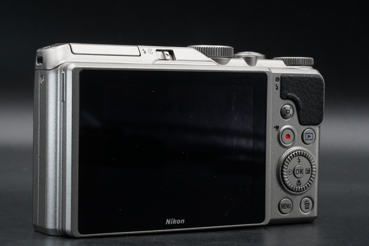 Nikon COOLPIX A900 20.3MP 35x Compact Digital Camera JAPAN US Duty Paid 11225