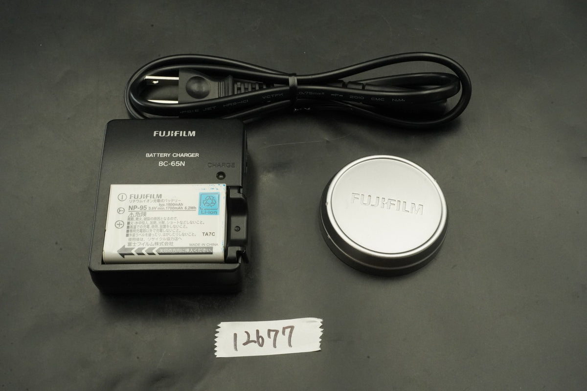 Fujifilm X100 FinePix X Series 12.3MP Silver Digital Camera #12667