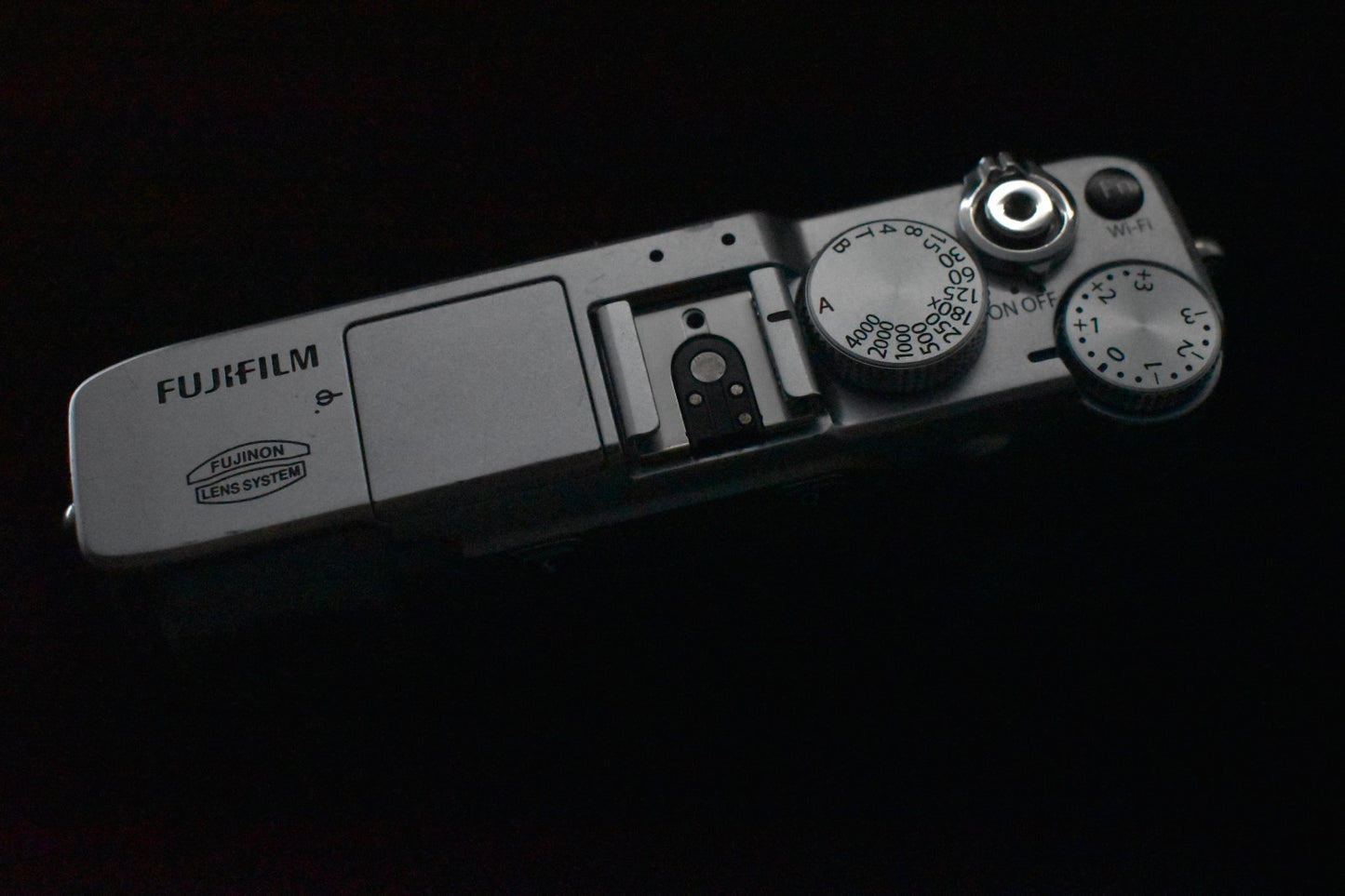 Fujifilm X-E2 Mirrorless Digital Camera Silver Used US Duty Paid 7992