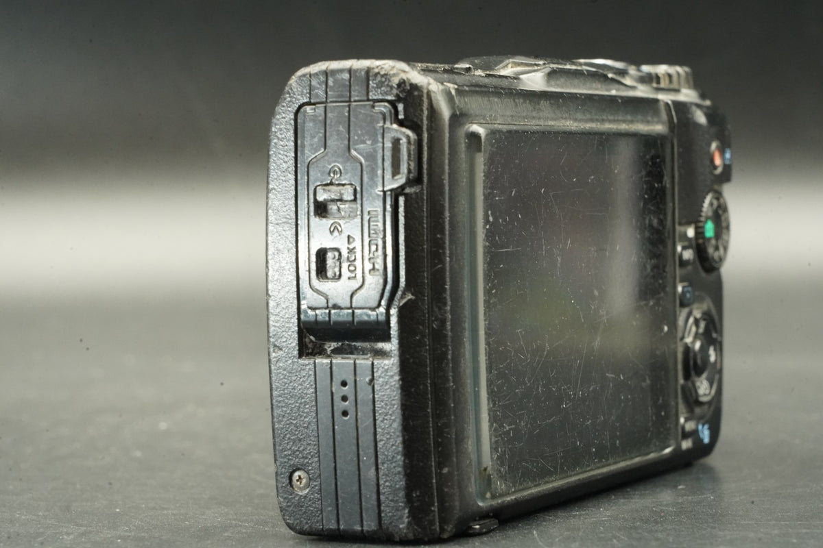 Olympus Tough TG-6 Black Waterproof Camera 12MP -33334 cuts- US STOCK #12041