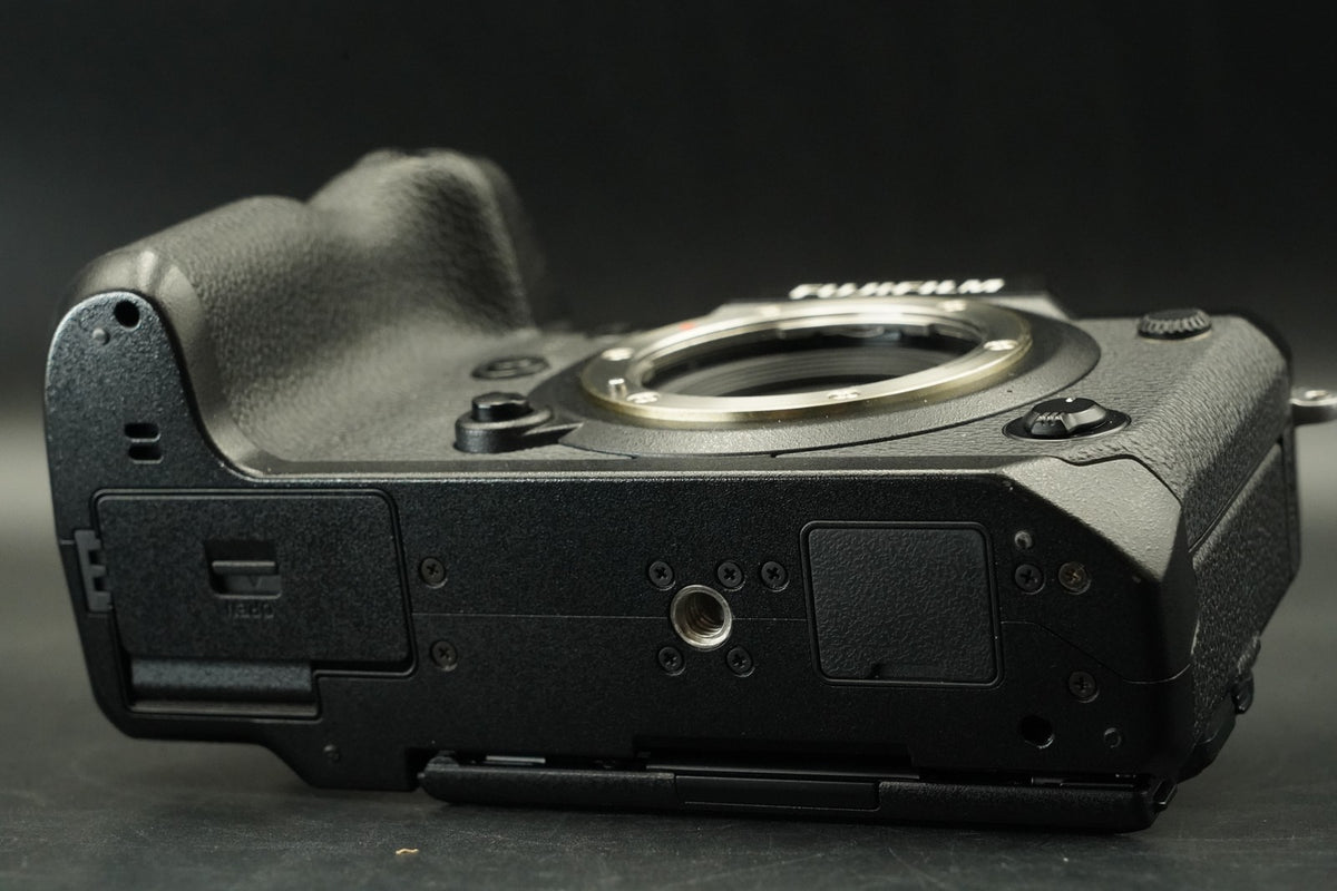 Fujifilm X-H1 24.3 MP Mirrorless Camera Black -37 cuts- US STOCK #12336