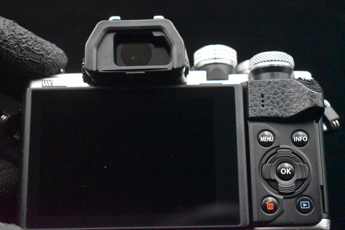 [US Duty Paid] Olympus OM-D E-M10 Mark II 16,1MP Appareil Photo Numérique...