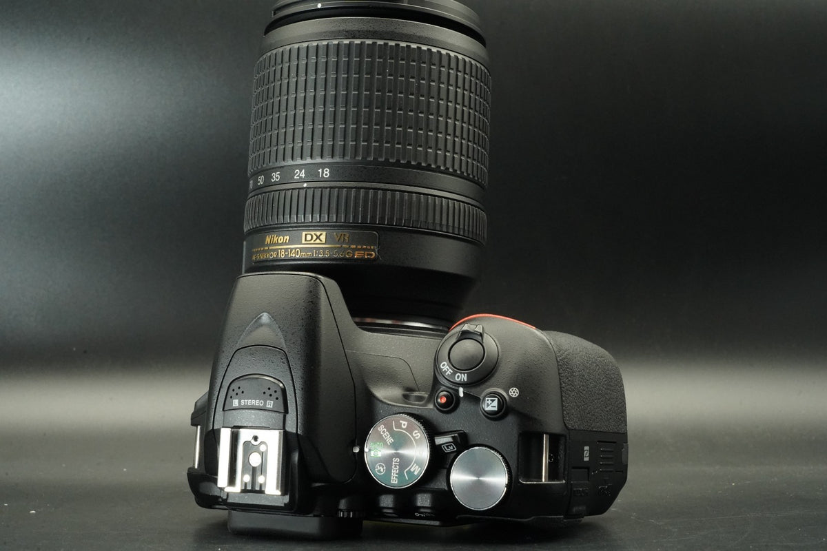 Nikon D5600 DSLR Camera w/ AF-S 18-140mm f/ 3.5-5.6 G ED VR -5172 cuts- #11602