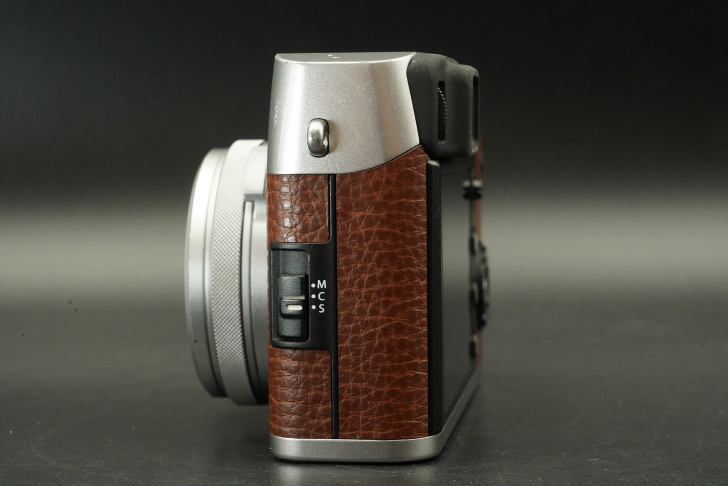 Fujifilm X100F 24.3MP Digital Camera Brown Japan -37400 cuts- #11776