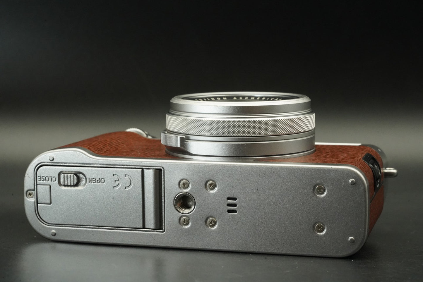 Fujifilm X100F 24.3MP Digital Camera Brown Japan -37400 cuts- #11776