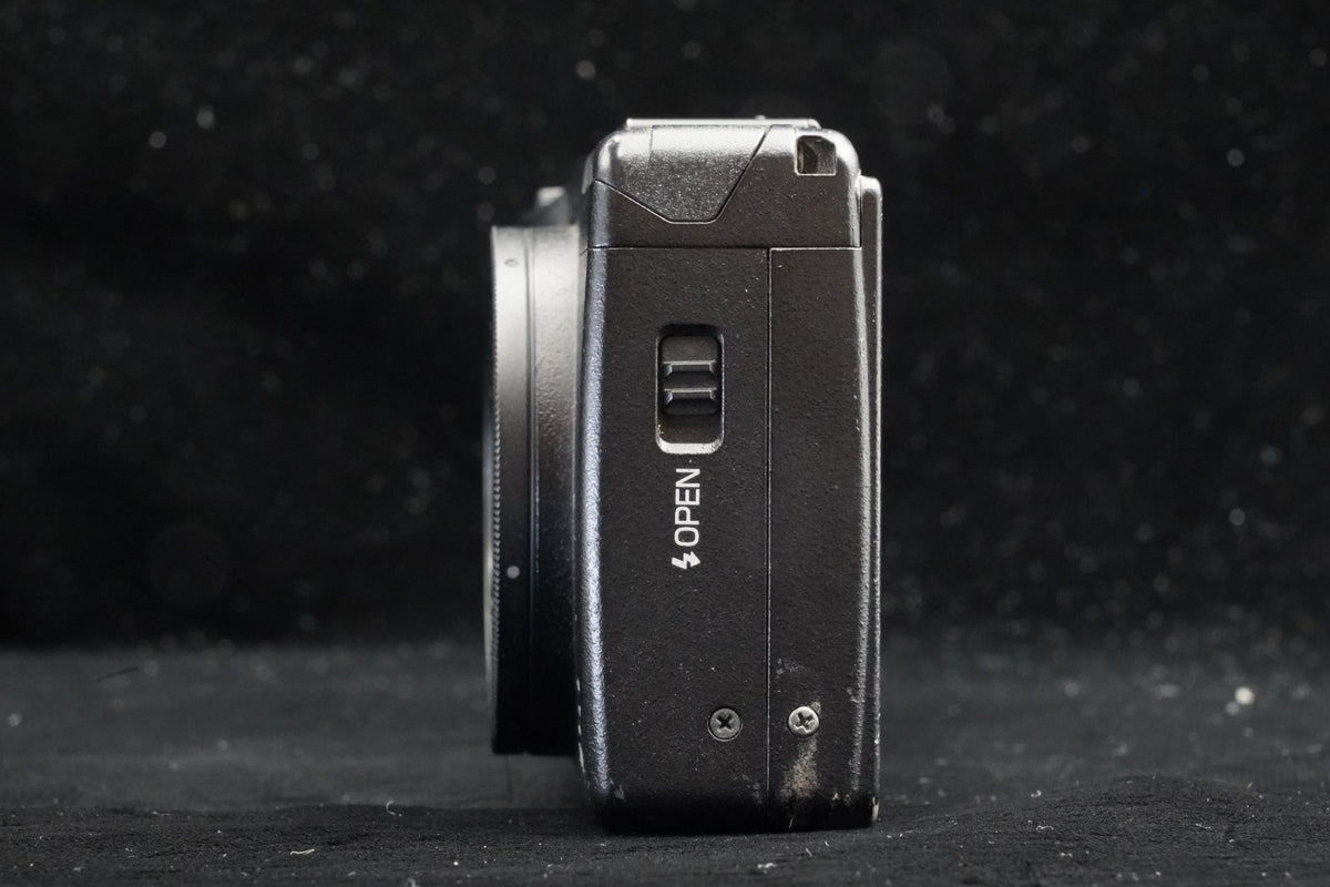 Ricoh GR Digital III 3 10.0MP Digital Camera JAPAN [] US STOCK #9529