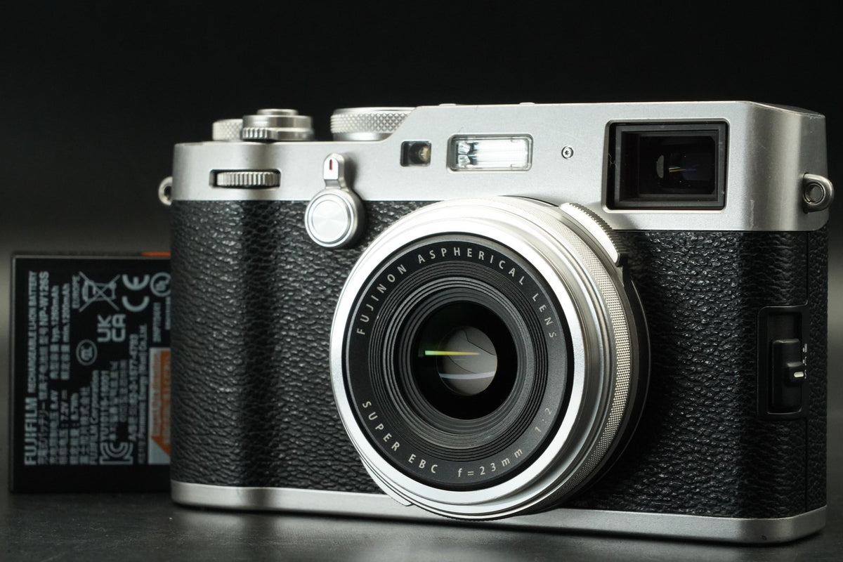 Fujifilm X100F 24.3MP Digital Camera Silver -22900 cuts- US STOCK #11971