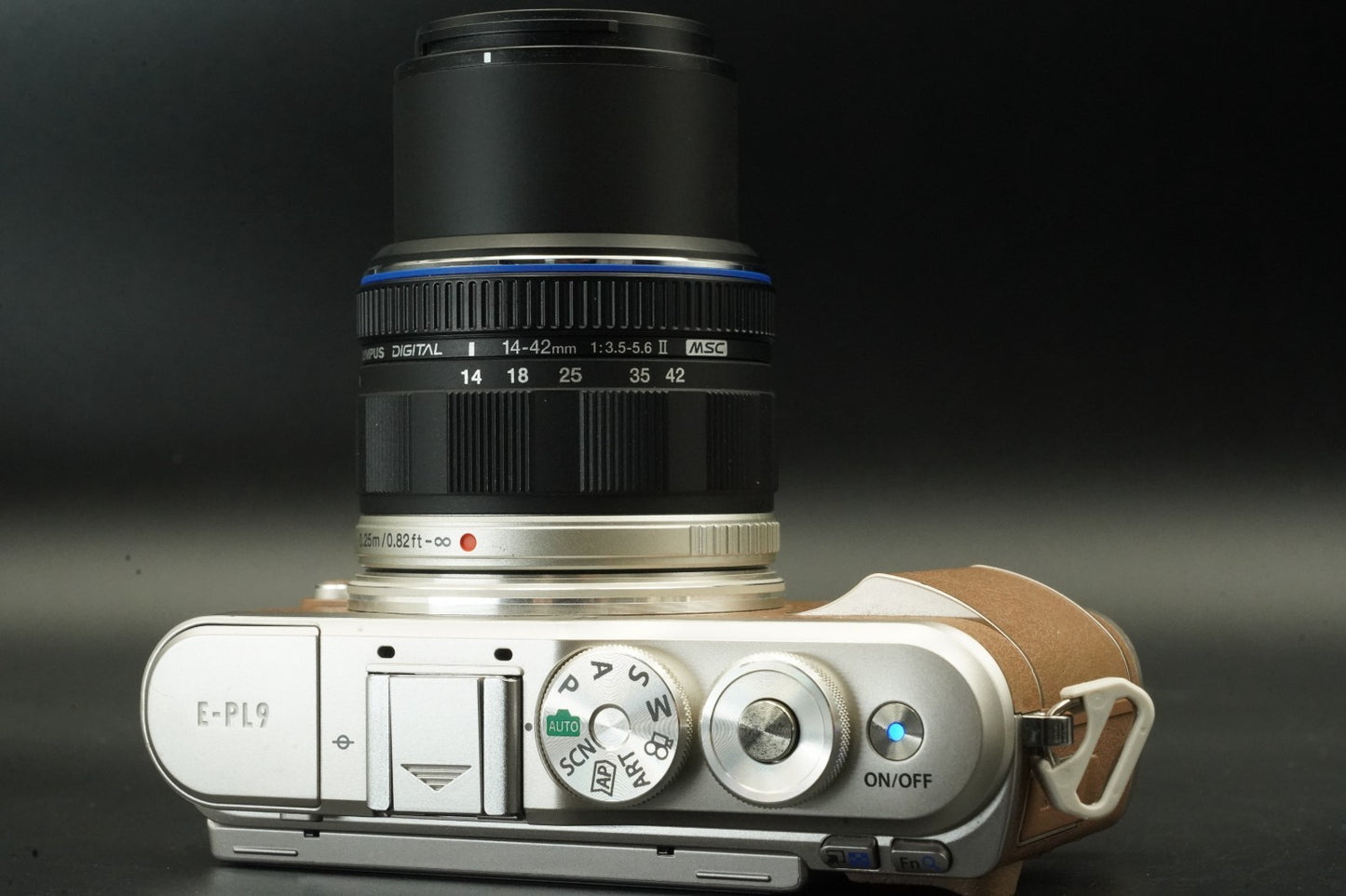 2156 cuts! OLYMPUS PEN E-PL9 Digital Camera w/ 2 Lens Brown US DUTY PAID 11572
