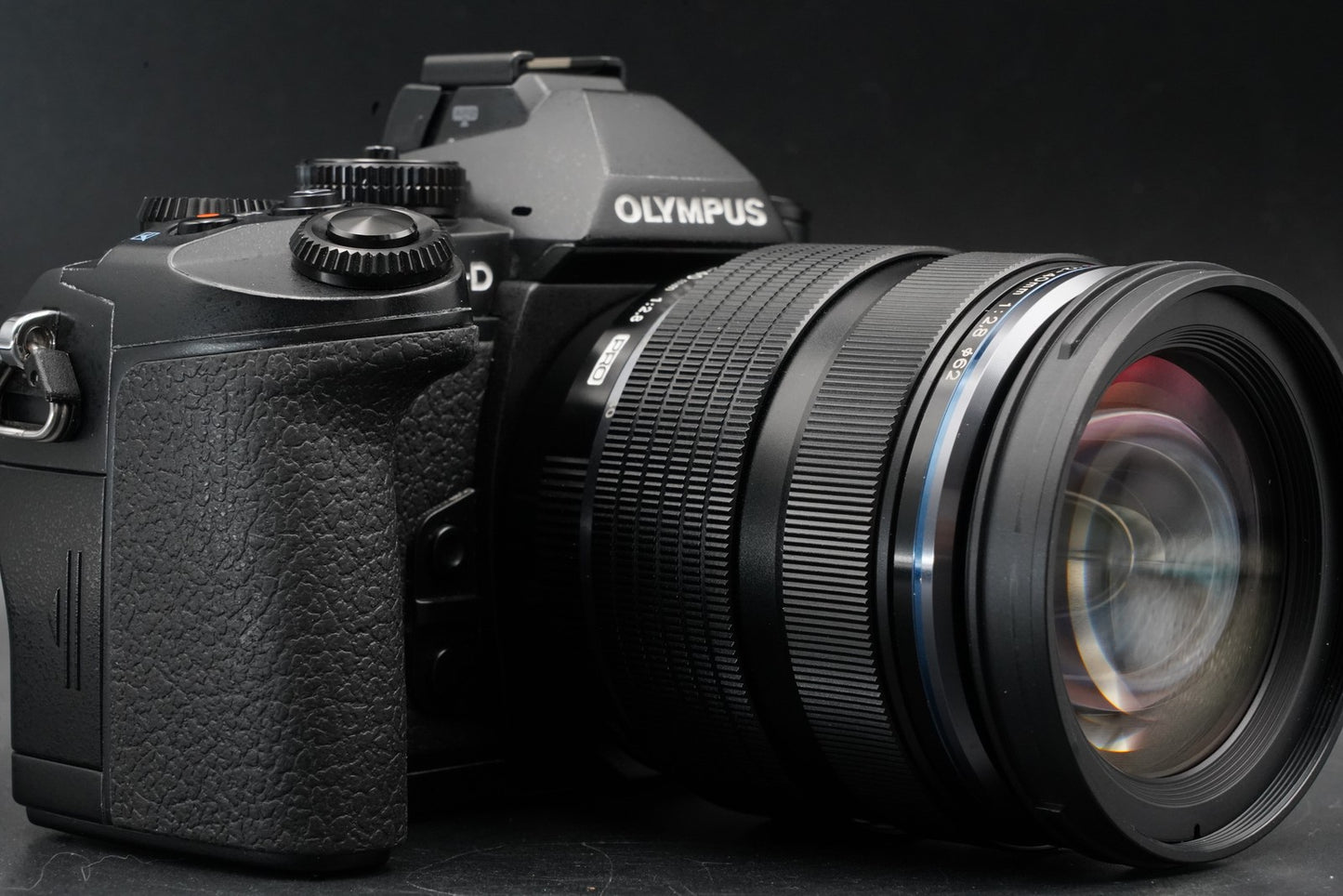 5508 cuts! Olympus OM-D E-M1 Digital Camera Black + 12-40mm PRO Lens 11352