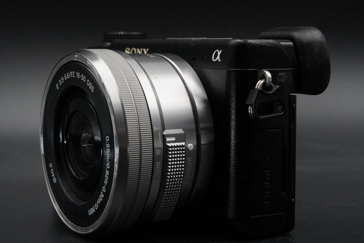 Sony α NEX-6 Digital Camera w/ 16-50mm  55-210mm Lens PZ Lens US STOCK #10922