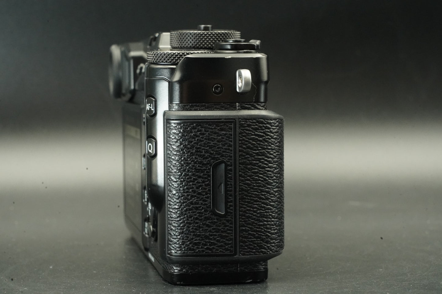 4623 cuts!! Fujifilm X-Pro2 24.3MP Mirrorless Digital Camera Black 11649
