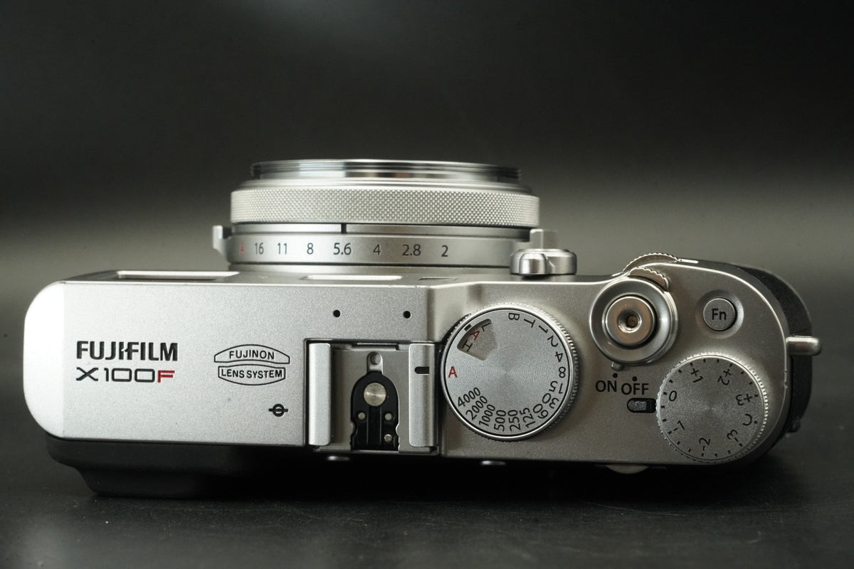 Fujifilm X100F 24.3MP Digital Camera Silver From JAPAN #11899