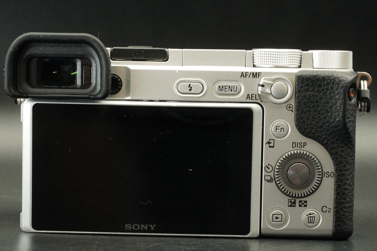 Sony A6400 Digital Camera Silver w/ 16-50mm Lens -57852 cuts- #12530