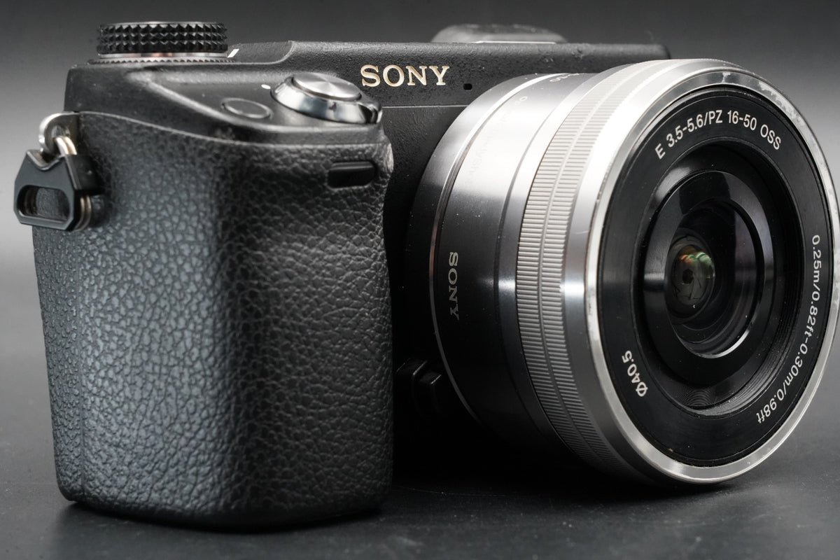 Sony α NEX-6 Digital Camera w/ 16-50mm  55-210mm Lens PZ Lens US STOCK #10922