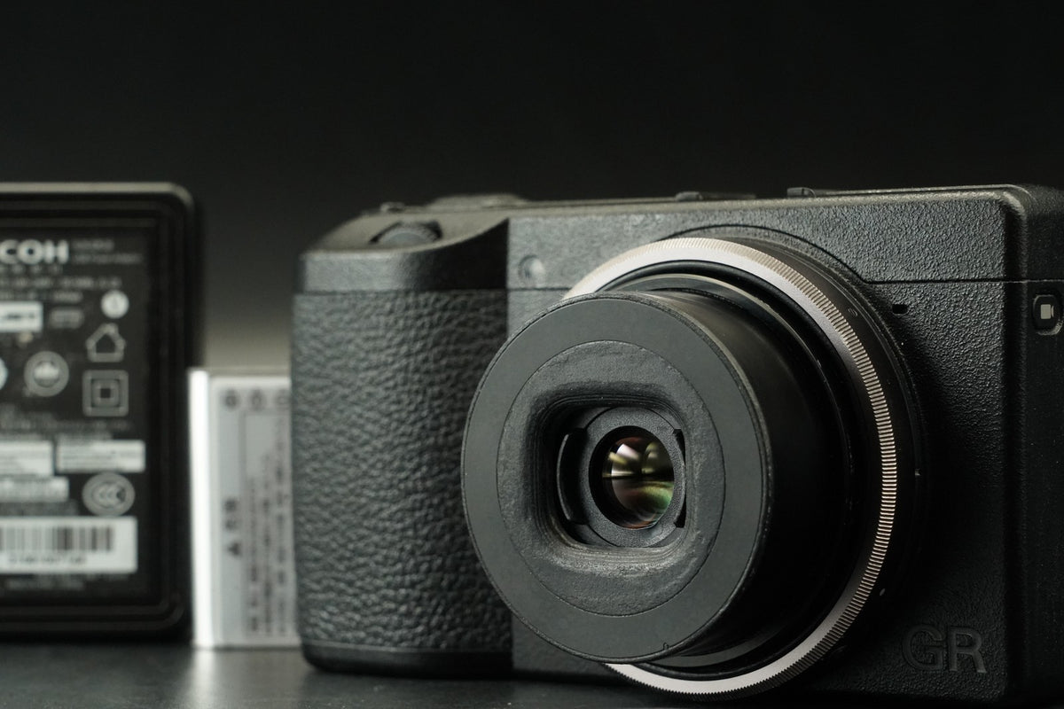 RICOH GR IIIx 24.2MP Black Compact Digital Camera -1777 cut- #12152