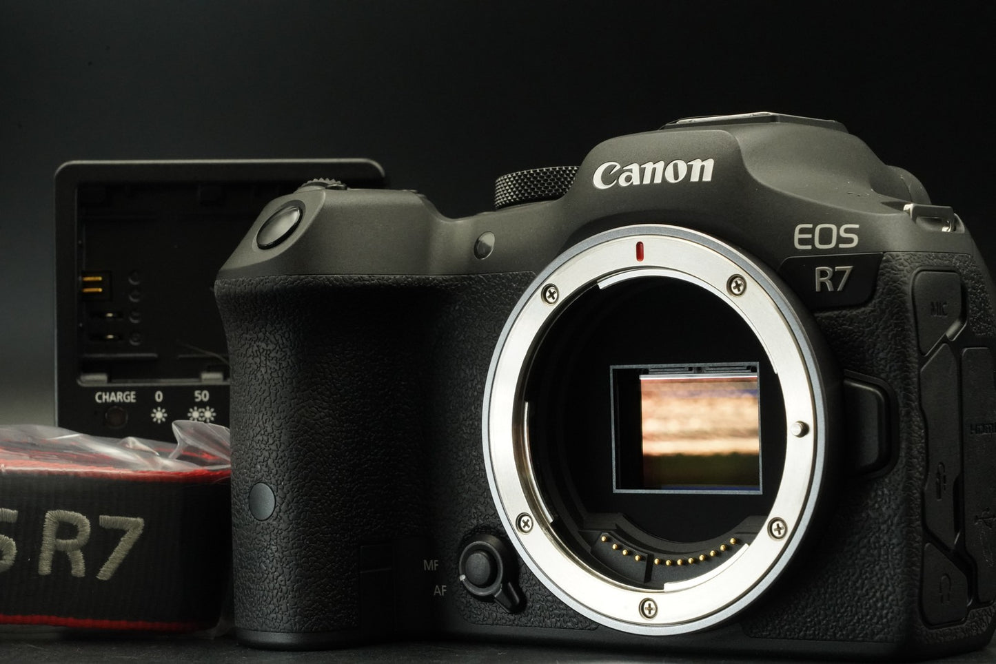 Only 12% cuts! Canon EOS R7 Mirrorless Digital Camera US DUTY PAID 11669