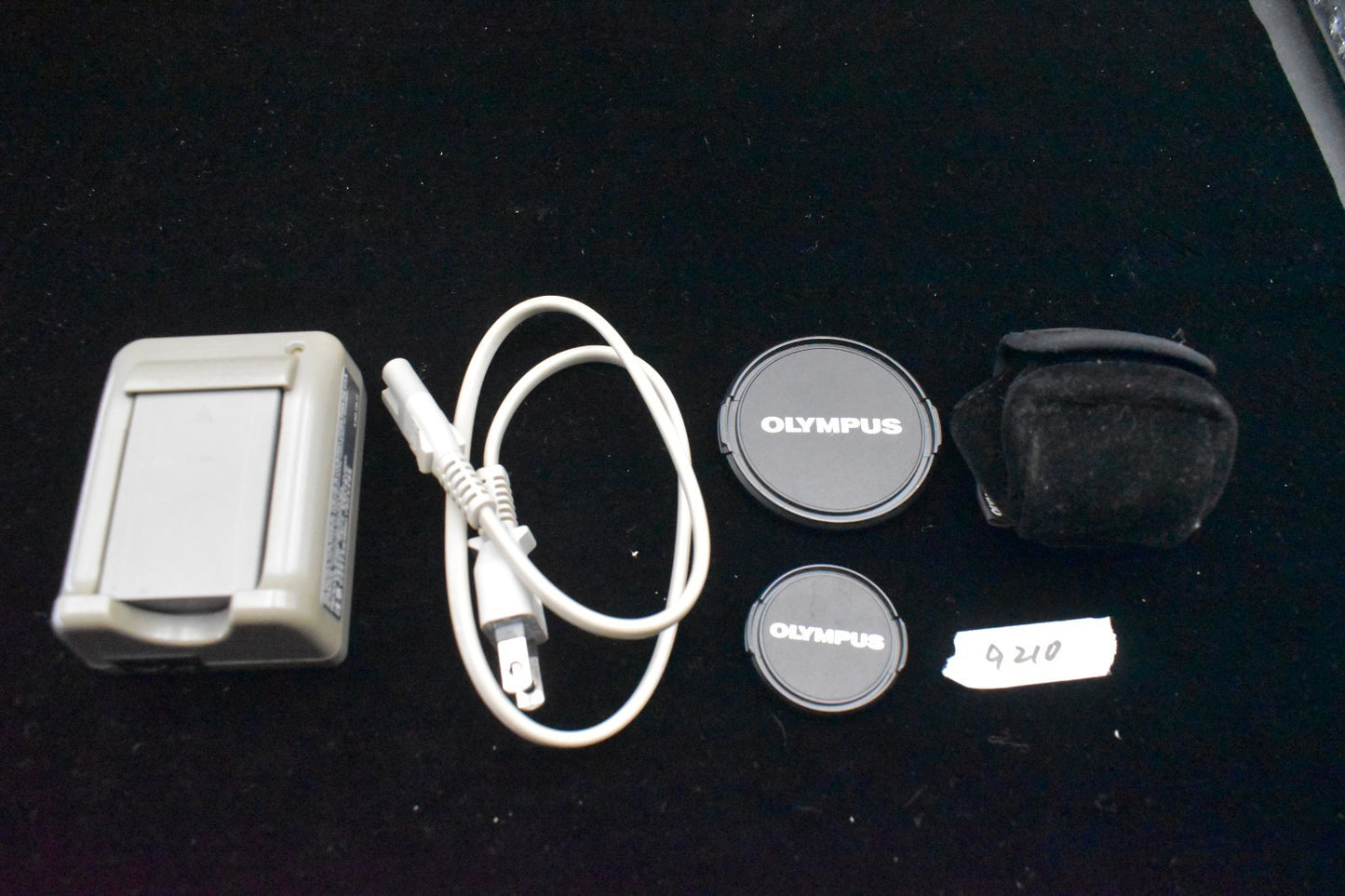 6807 shots! [US Duty Paid] Olympus E-PL8 w/ 40-150mm Lens Digital Camera 9210