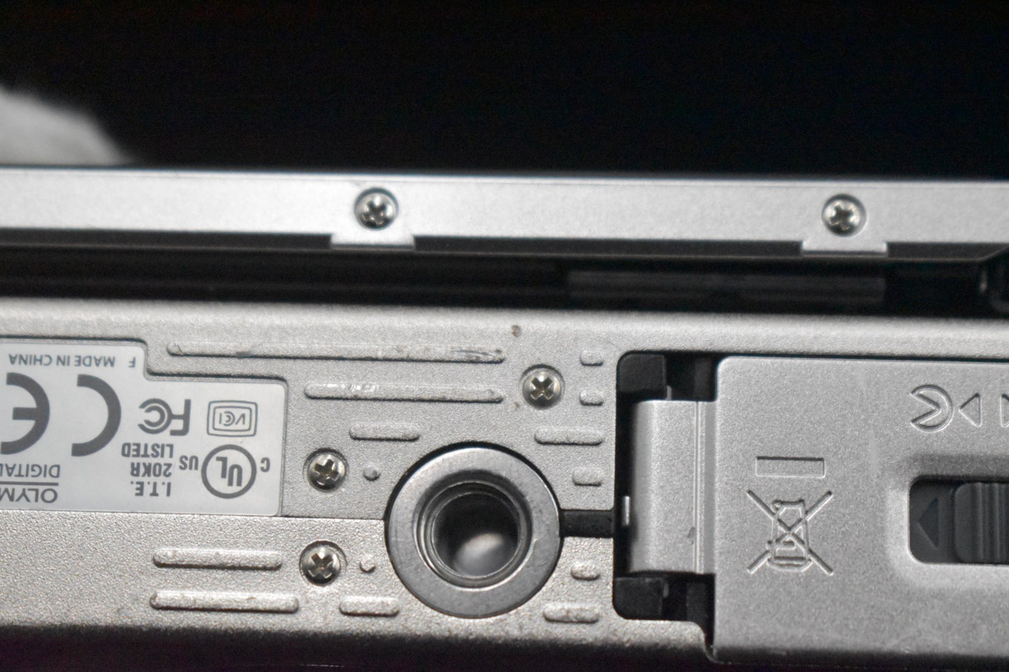 [US Duty Paid] Olympus Pen Lite E-PL6 16.0MP Body Only Silver 8595
