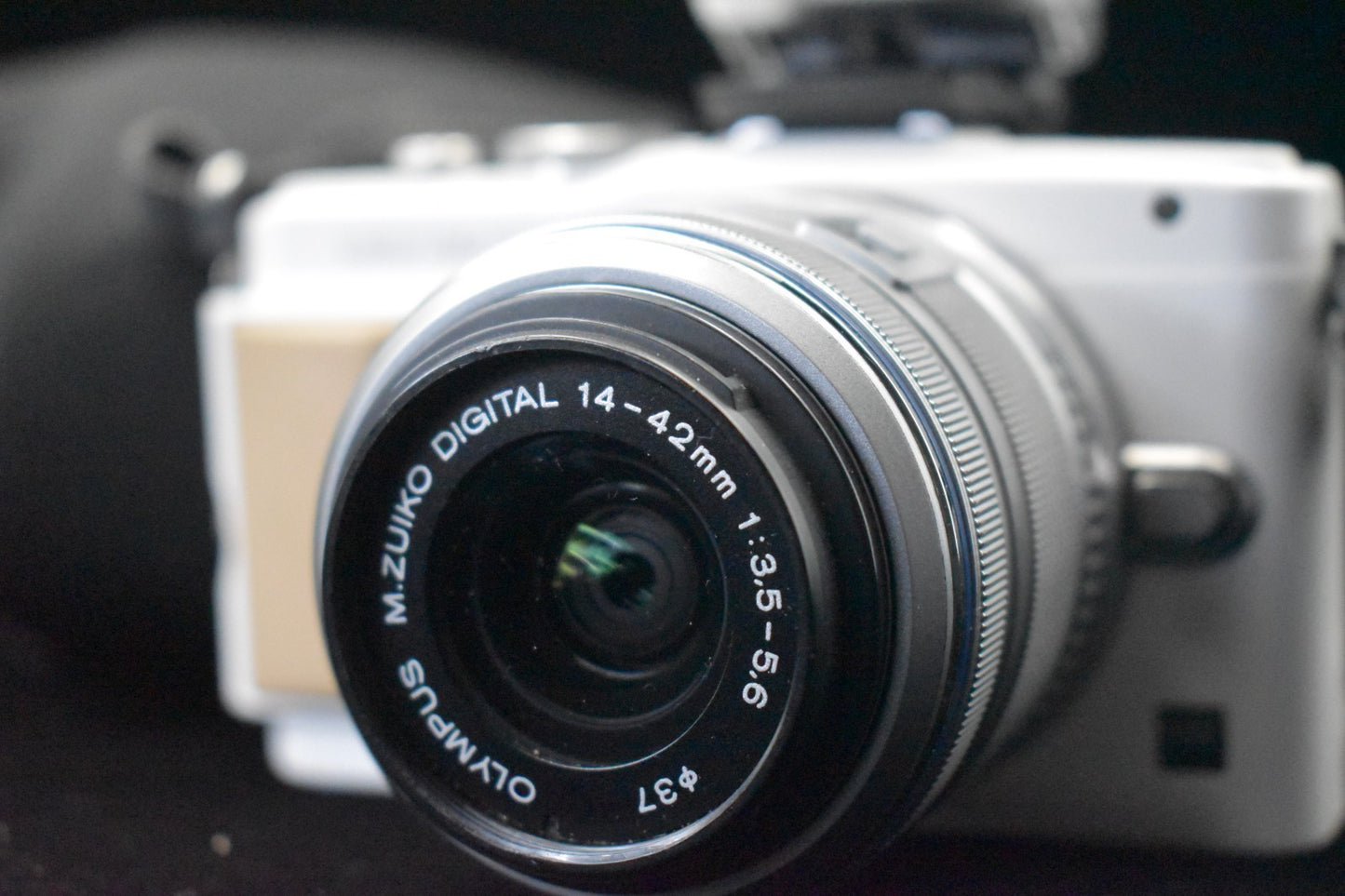 [US Duty Paid] Olympus Pen Lite E-PL5 White Mirrorless Digital Camera 9251