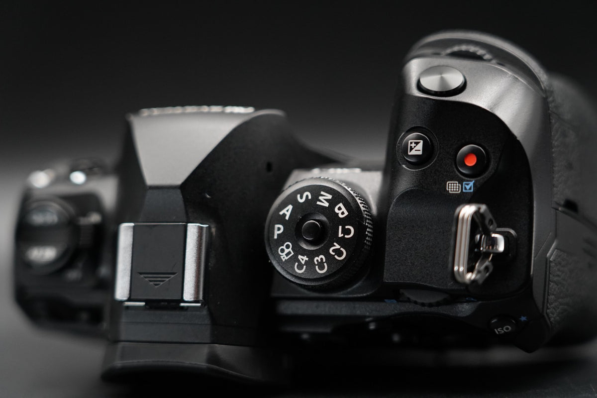 -3765 cuts- OM SYSTEM OM-1 Mark II Mirrorless Camera US STOCK #11159