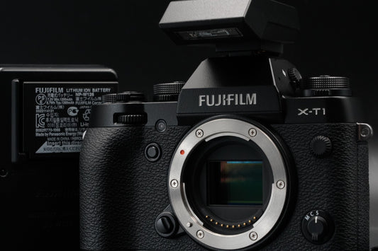 32 cuts! Fujifilm X-T1 Mirrorless Digital Camera 16.3MP Black US Duty Paid 11240