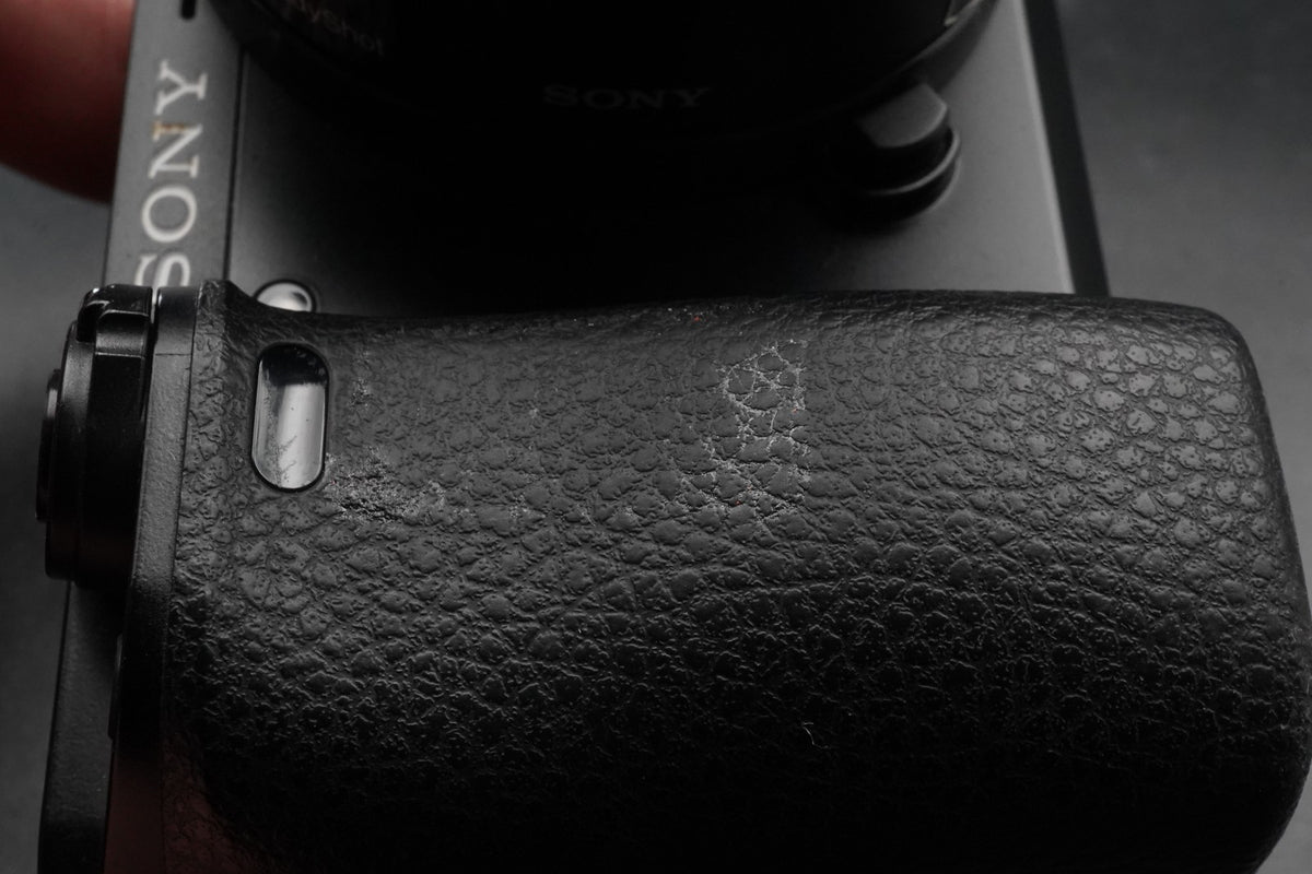 Sony alpha a6000 Digital Mirrorless Camera with Lens Black -35054 cuts- #11204