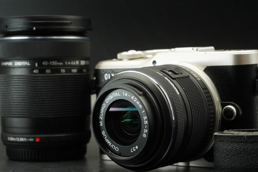 2230 cuts!! OLYMPUS PEN E-PL9 16.1MP Digital Camera w/ 2 Lens Silver 11491
