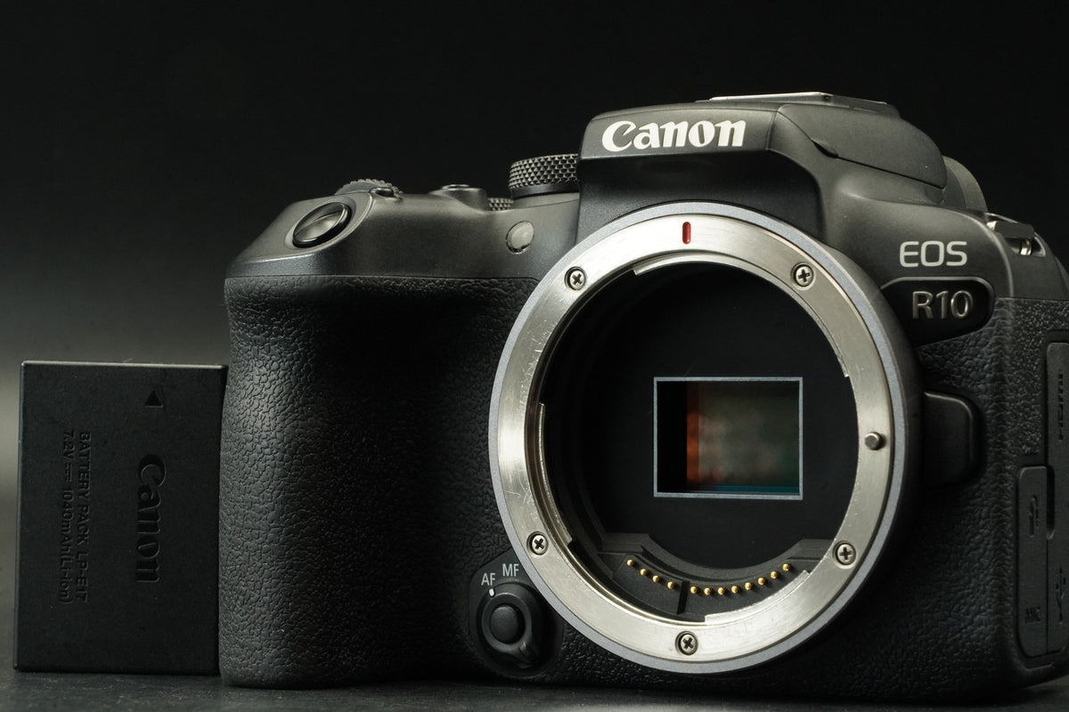 Canon EOS R10 Black APS-C Mirrorless Digital Camera -186000 cuts- #12067